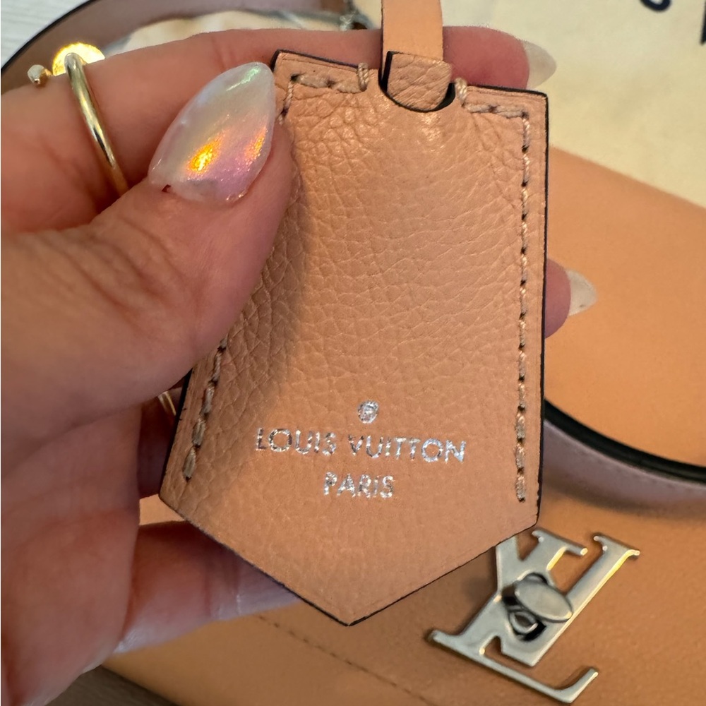Louis Vuitton Lockme II Handbag Leather